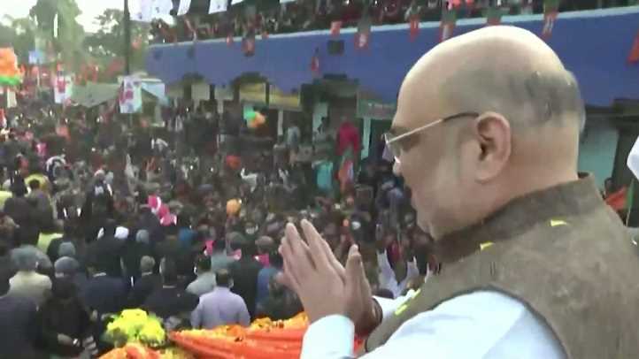 बाउल गायक के घर भोजन के बाद अमित शाह ने शुरु किया भव्य रोड शो